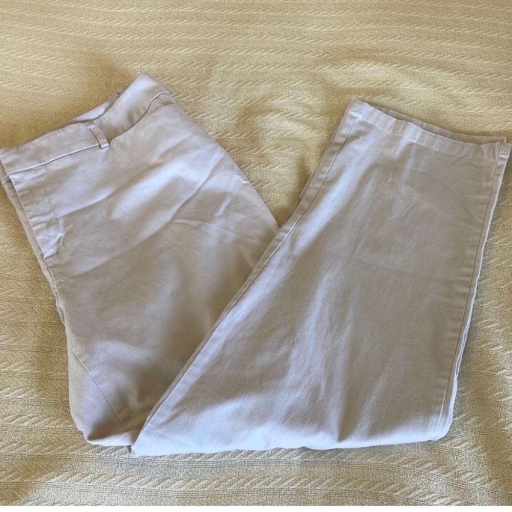 18W NWOT Womens Dockers class khaki pants never worn